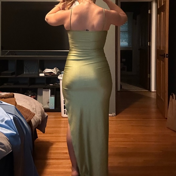 Dress - Picture 4 of 6